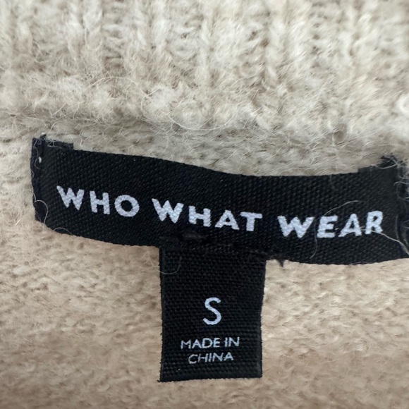 Who What Wear Pearl Embellished Knit Sweater 🤍 | Size Small | Cozy Luxe - Picture 7 of 8